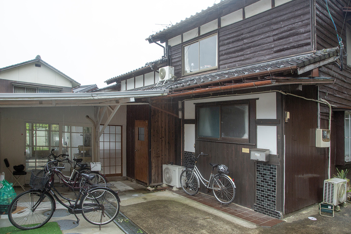 _House2 outside